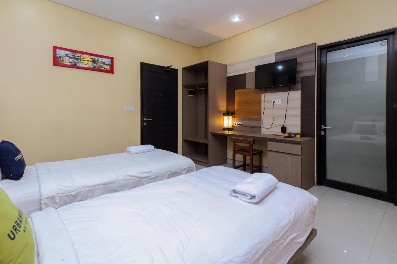 Urbanview Hotel Wg Jimbaran Bali 乌干沙 外观 照片