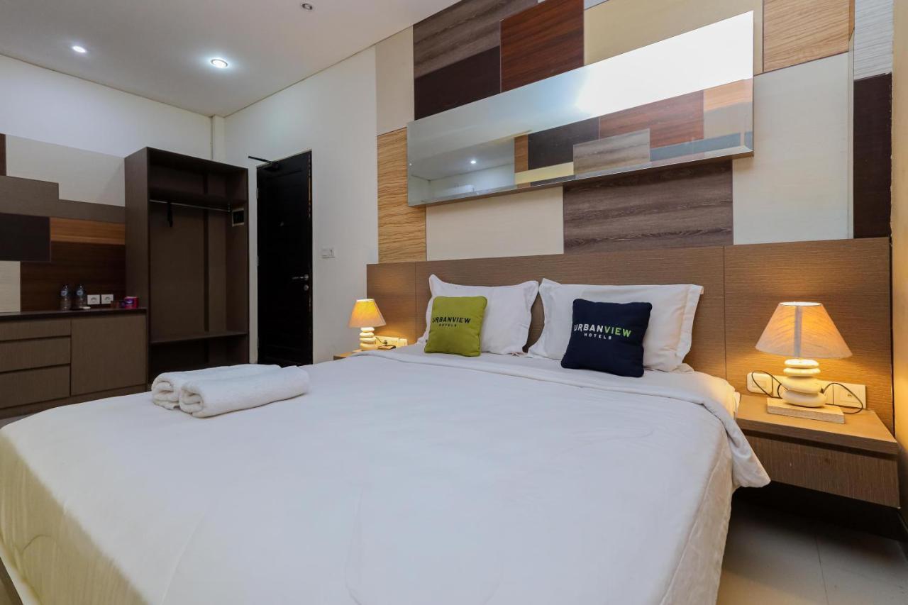 Urbanview Hotel Wg Jimbaran Bali 乌干沙 外观 照片