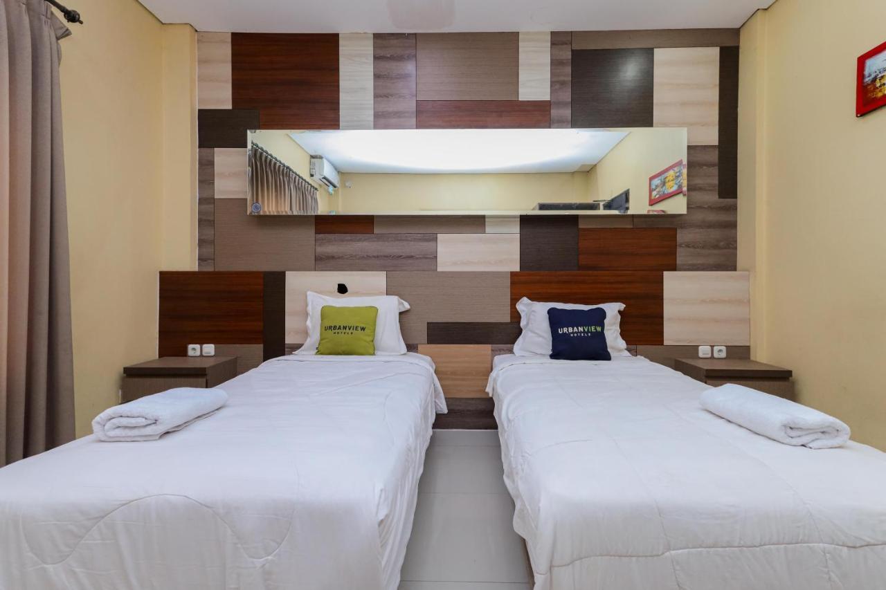 Urbanview Hotel Wg Jimbaran Bali 乌干沙 外观 照片